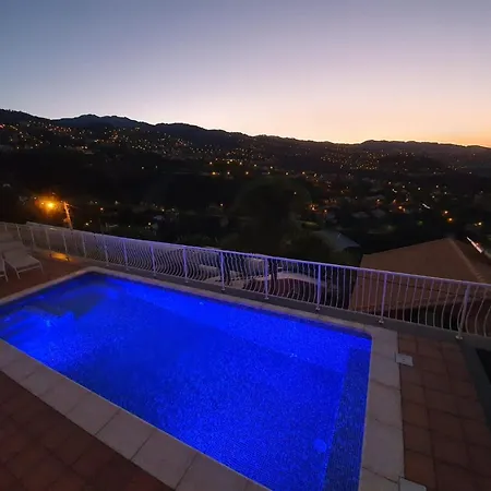 Casa Del Mar * 蓬他达维托亚